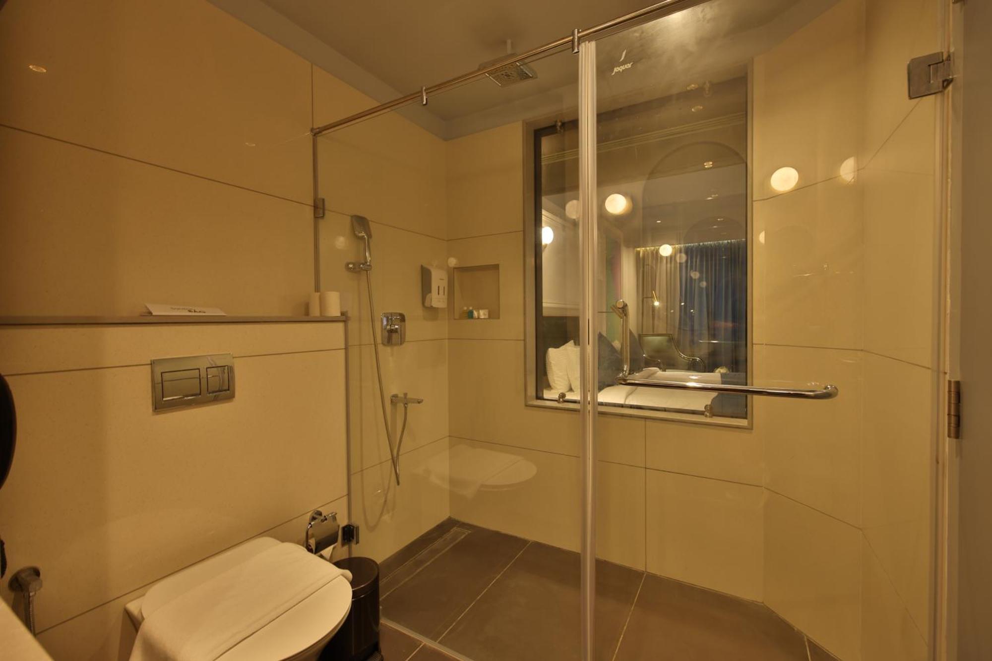 Hotel Pushpak Grande à Kondotty Extérieur photo