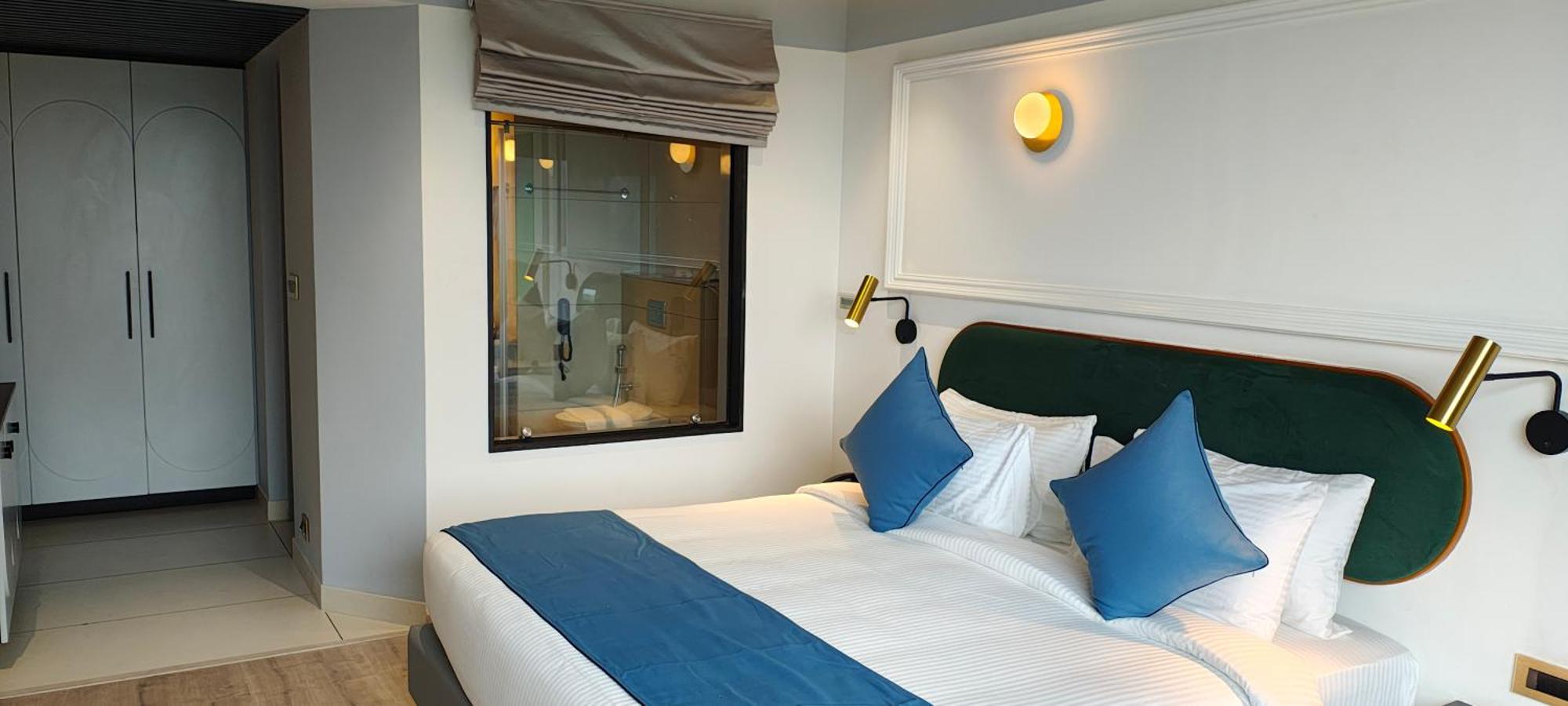Hotel Pushpak Grande à Kondotty Extérieur photo